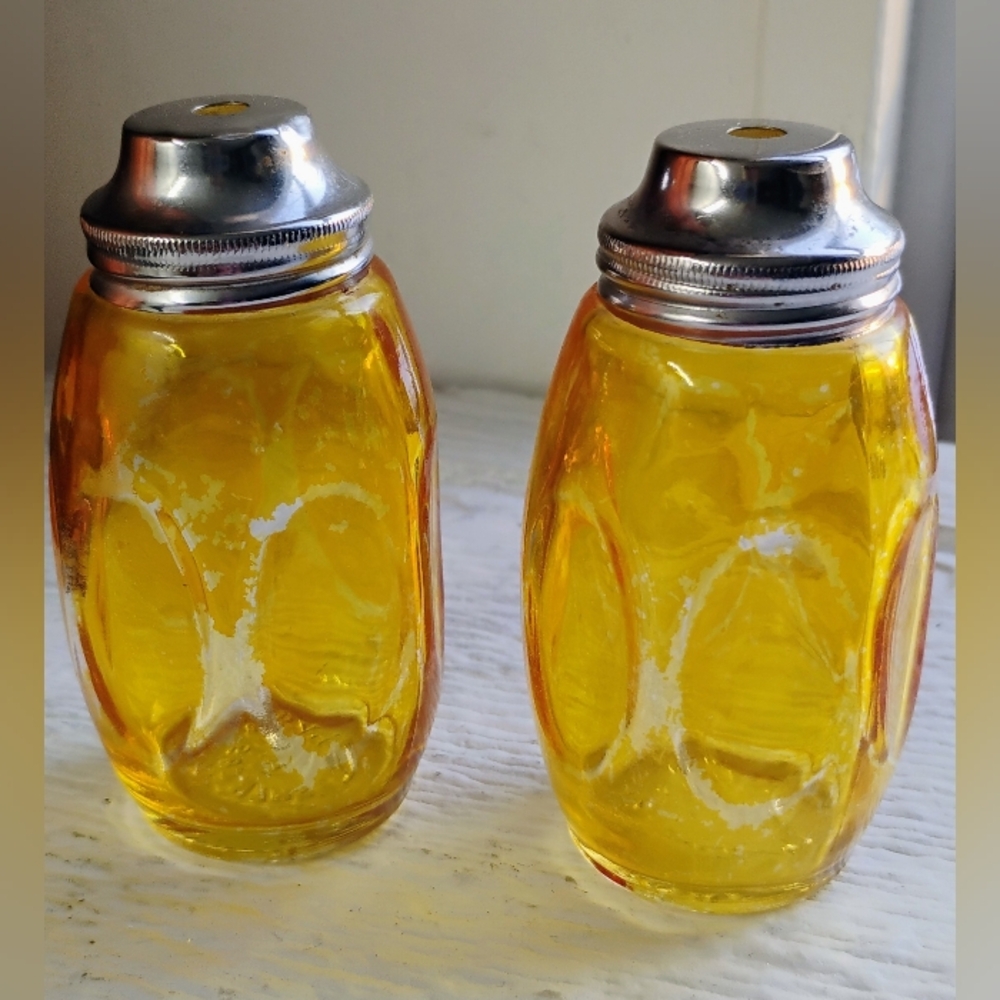1950's Airko Thumbprint Yellow Flashed Salt & Pepper Shakers Glass